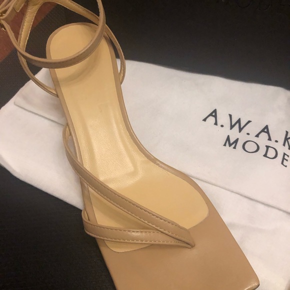 NWT A.W.A.K.E. Mode nude leather kitten sandals 6 - Picture 4 of 10